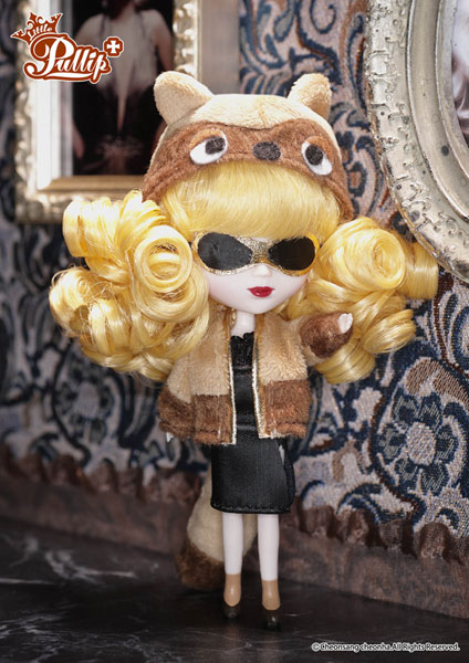 Little Pullip - Madame Raccoon Doll